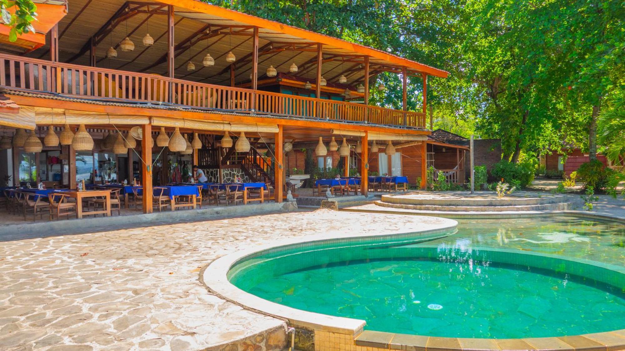 Kuda Laut Boutique Dive Resort Бунакен Экстерьер фото
