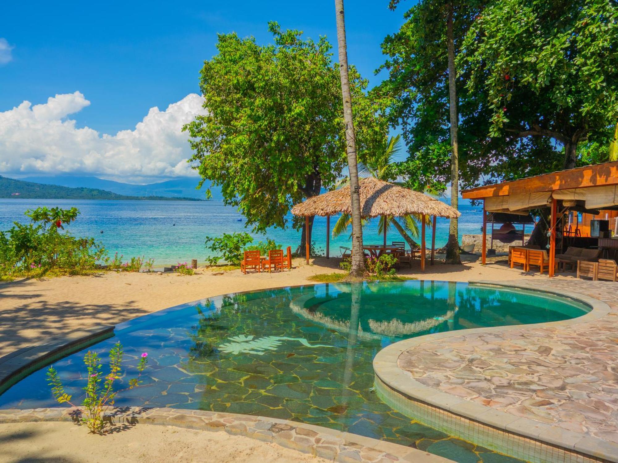 Kuda Laut Boutique Dive Resort Бунакен Экстерьер фото