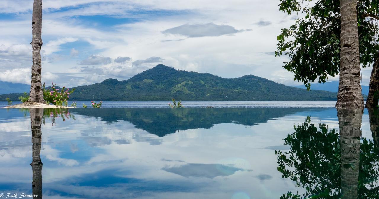 Kuda Laut Boutique Dive Resort Бунакен Экстерьер фото