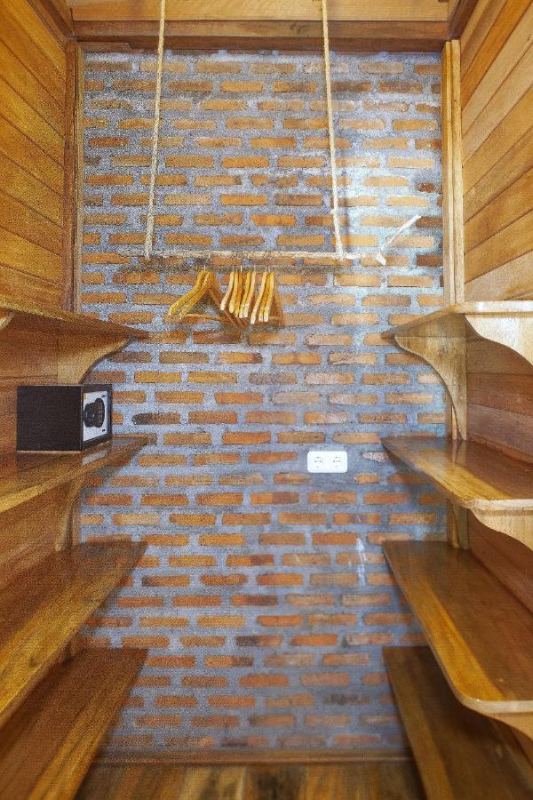 Kuda Laut Boutique Dive Resort Бунакен Экстерьер фото